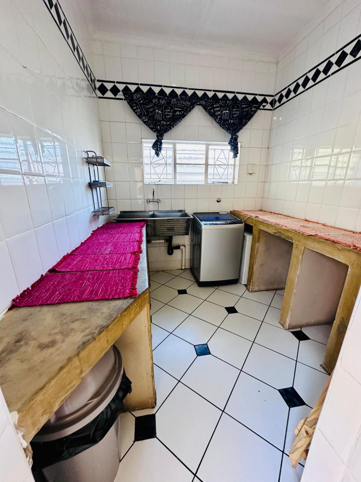 49Onmain Self Catering Holiday Home 사비 외부 사진